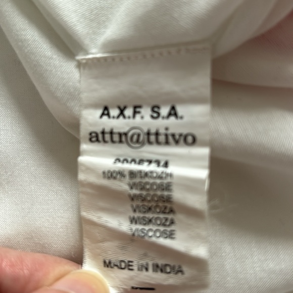 Embroidered white top, size M. - Picture 5 of 6